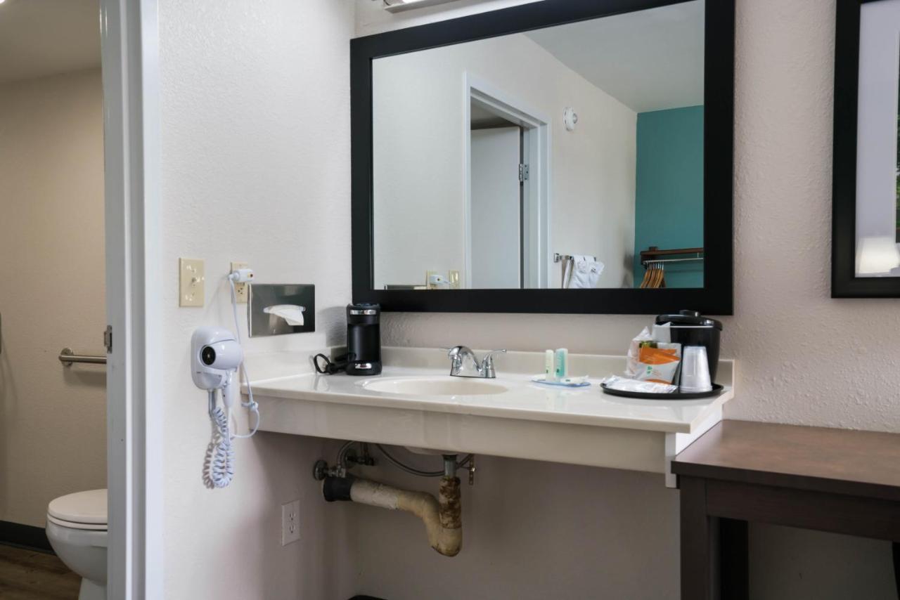 Quality Inn Greenville Near University Extérieur photo
